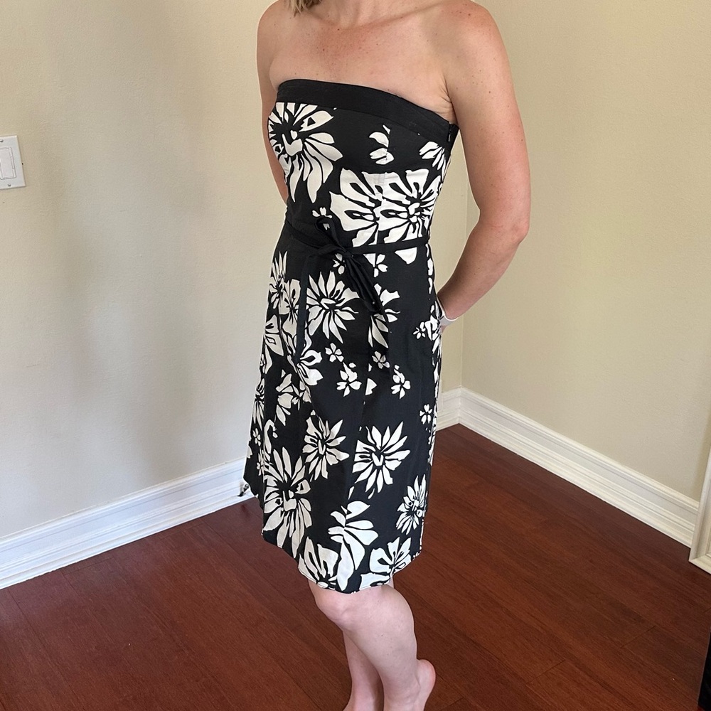 White House Black Market Strapless Black and White Floral Sundress